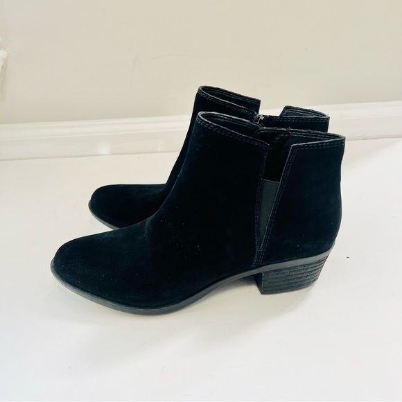 Lucky Brand Bessie Suede Ankle Boot - Picture 6 of 11